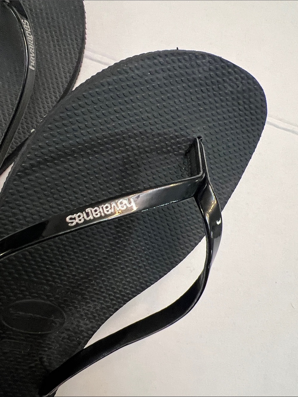 HAVAIANAS BLACK SLIM STRAP FLIP FLOP FLATS SIZE 11/12 WOMENS - Picture 6 of 9